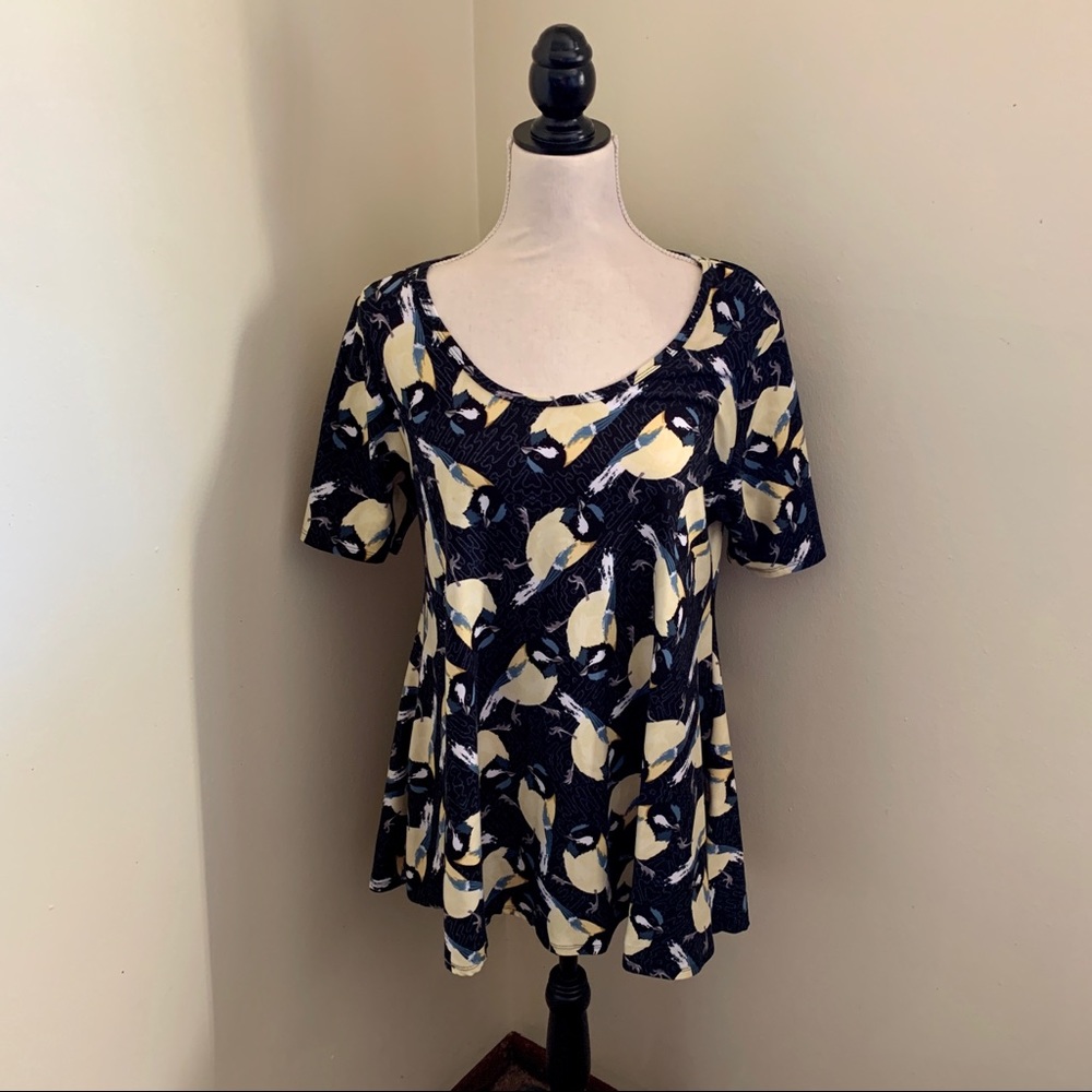EUC LuLaRoe Perfect T